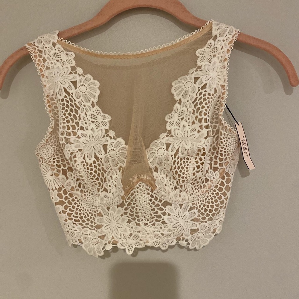 New with tags Victoria Secret Dream Angels sexy  feminine lacy corset style bra